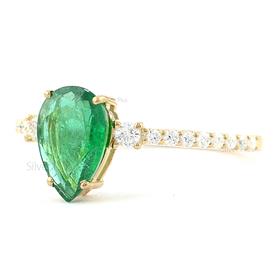 Solitaire Pear Emerald Diamond Gold Ring